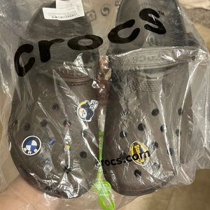 Dark brown men’s crocs!